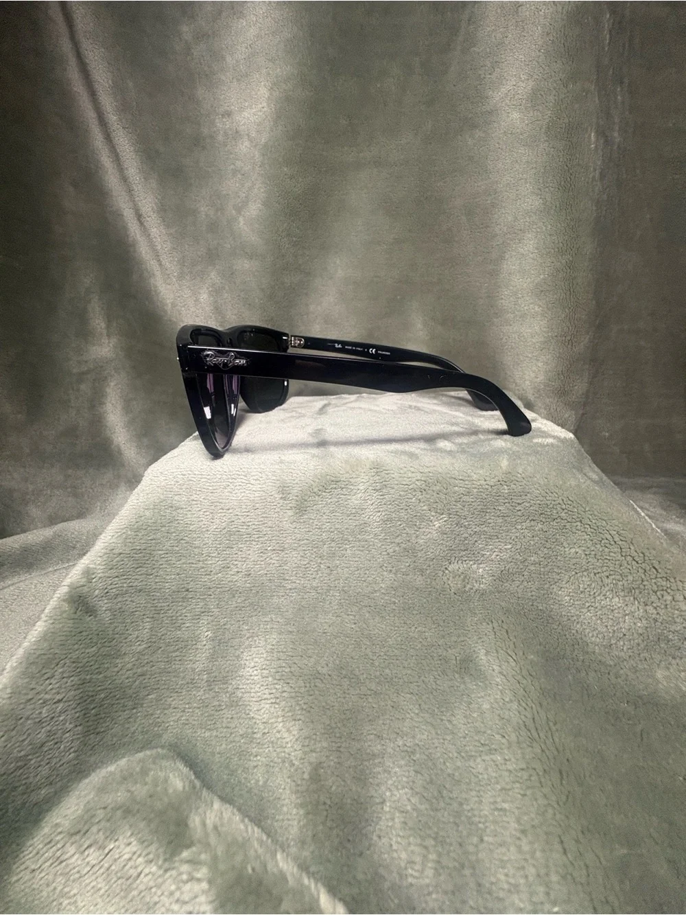 Ray-Ban authentic ray